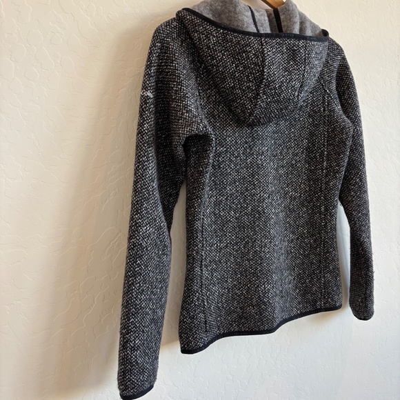 Columbia fleece jacket , Size Small , black&white, outdoor , hiking - Picture 7 of 12